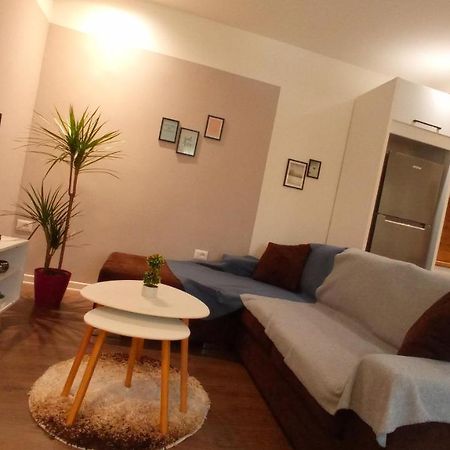 Tirana Apartment Garda エクステリア 写真